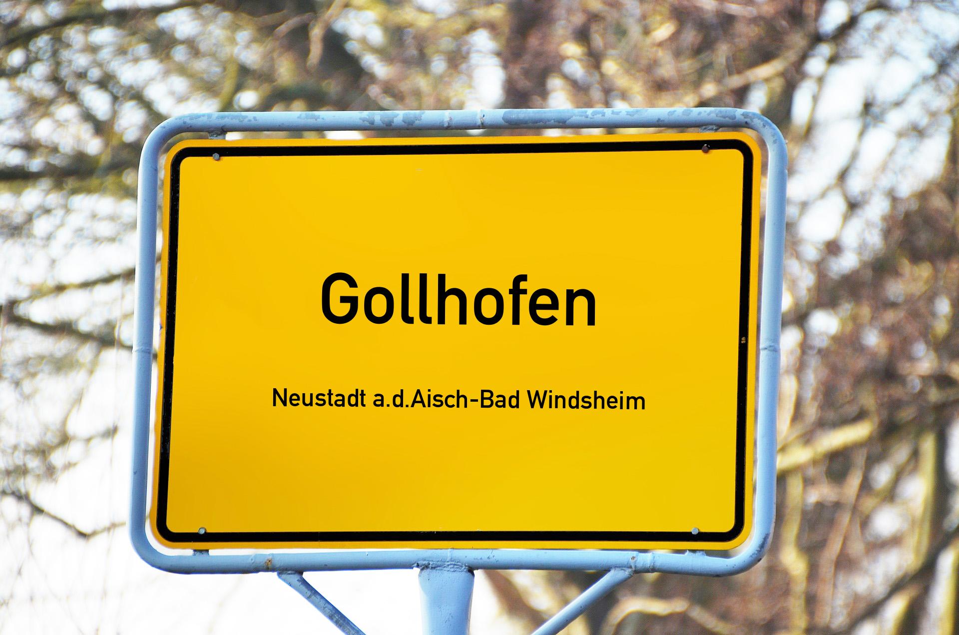 Ortsschild mit Aufschrift Gollhofen