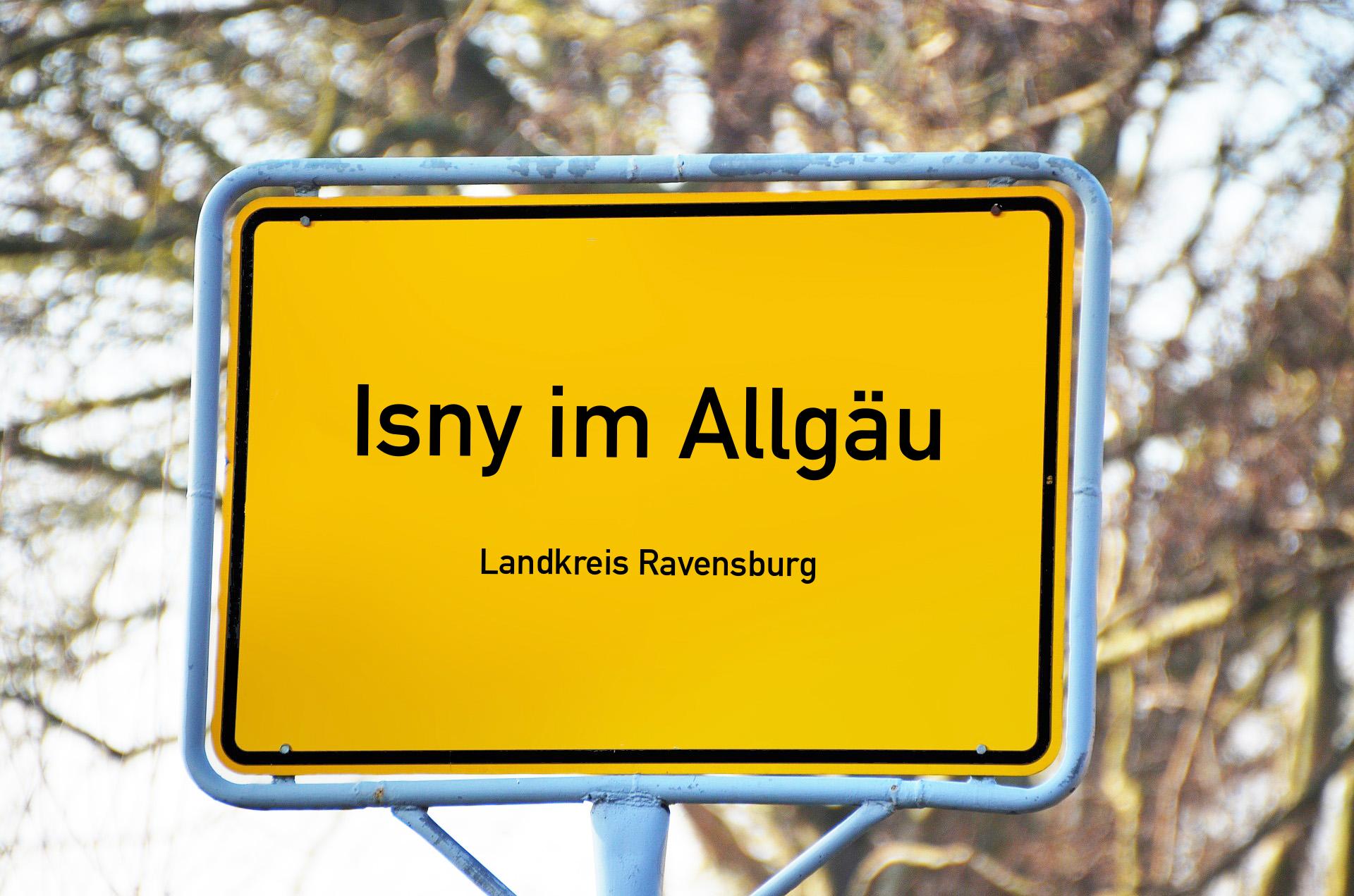 Ortsschild mit Aufschrift Isny im Allgäu