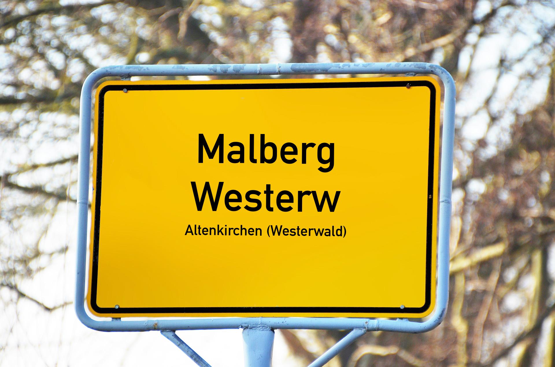 Ortsschild mit Aufschrift Malberg Westerw