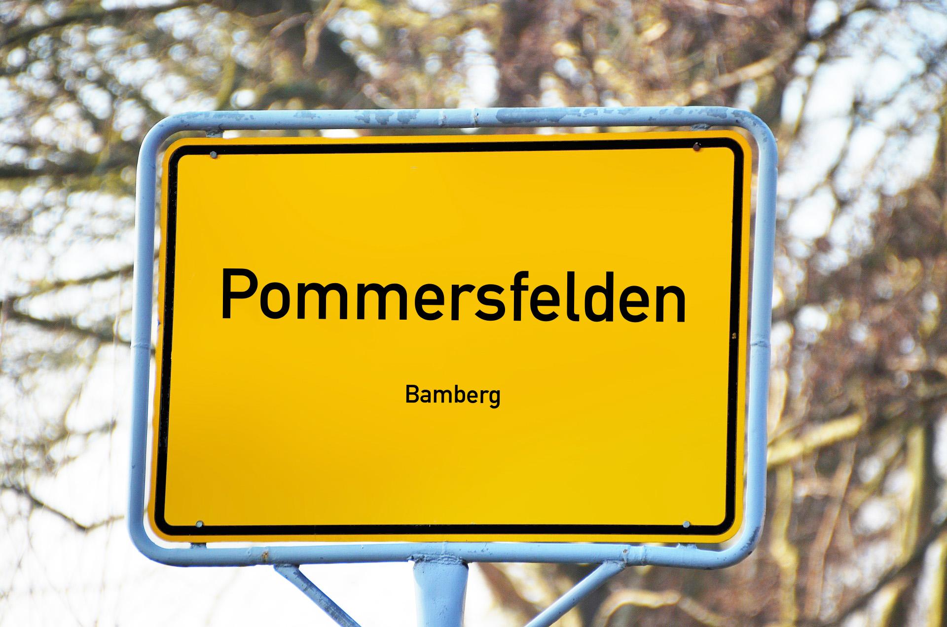 Ortsschild mit Aufschrift Pommersfelden