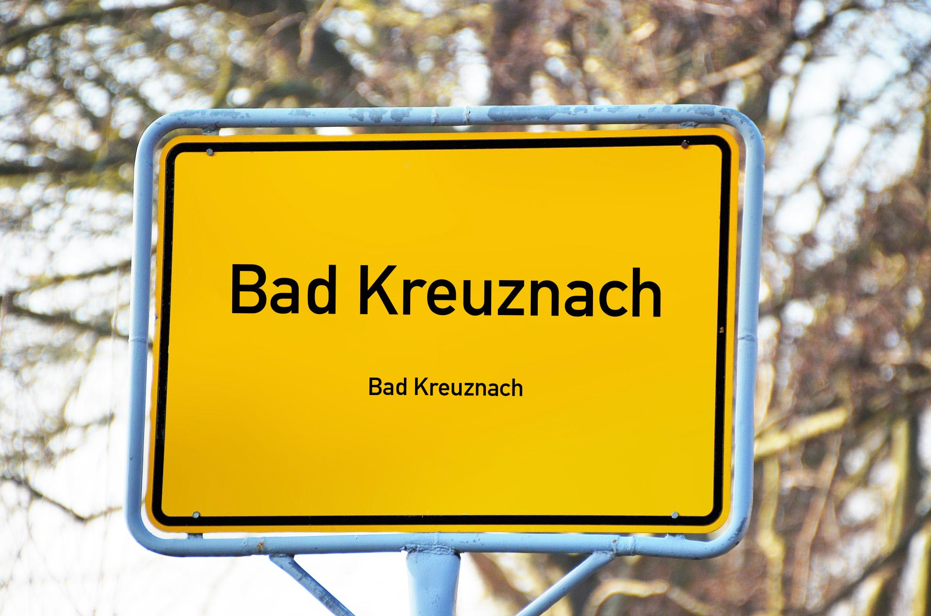 Ortsschild mit Aufschrift Bad Kreuznach