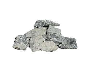 Graue Basaltsplitt-Steine der Größe 32-56 mm auf weißem Hintergrund, Produkt von Florikomp.