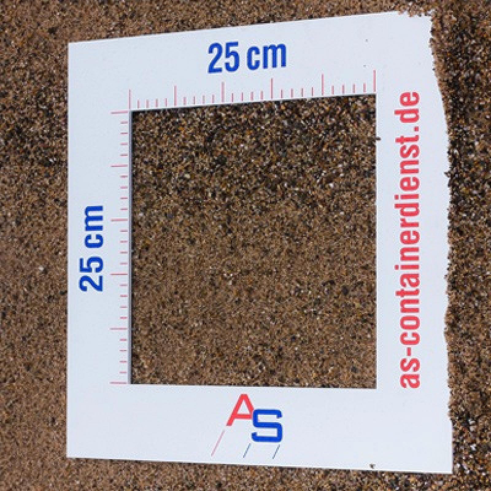 Rheinsand mit Maßrahmen von 25 cm, dargestellt von as-Containerdienst GmbH.