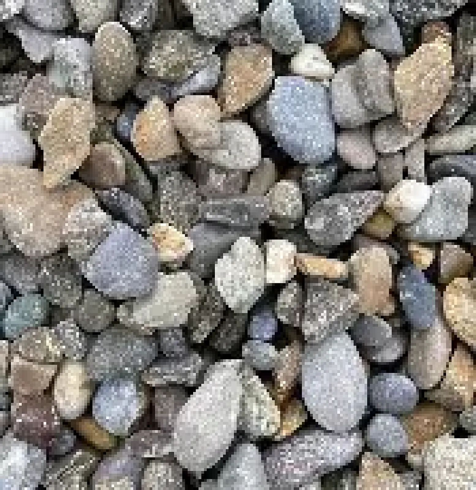 Verschiedenfarbige Moränekieselsteine von Naturstein + Recycling Winfried Beiler GmbH.